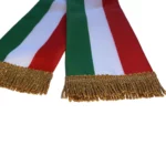 Fiocco tricolore per Stendardi e Gonfaloni. Foto del dettaglio con frangia del fiocco in raso turco.