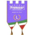 Stendardi personalizzati. Foto frontale di esempio, di uno stendardo, detto anche gonfalone, a coda. Modello L.