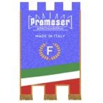 Stendardi personalizzati. Foto frontale di esempio, di uno stendardo, detto anche gonfalone, merlato. Modello F.